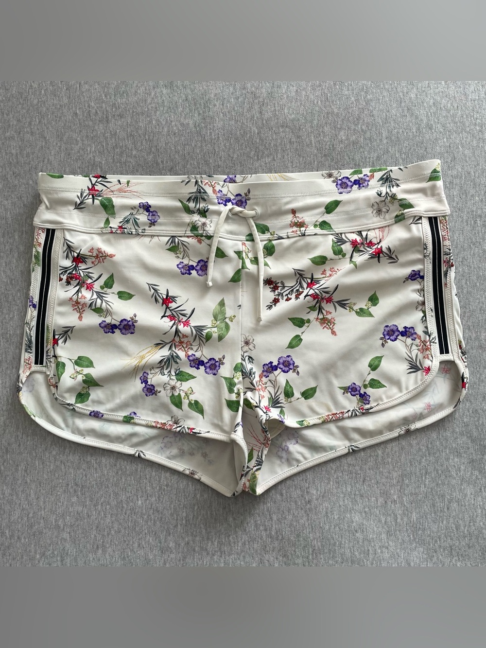 Athleta Size XL Floral Drawstring Women's Lined Shorts - White